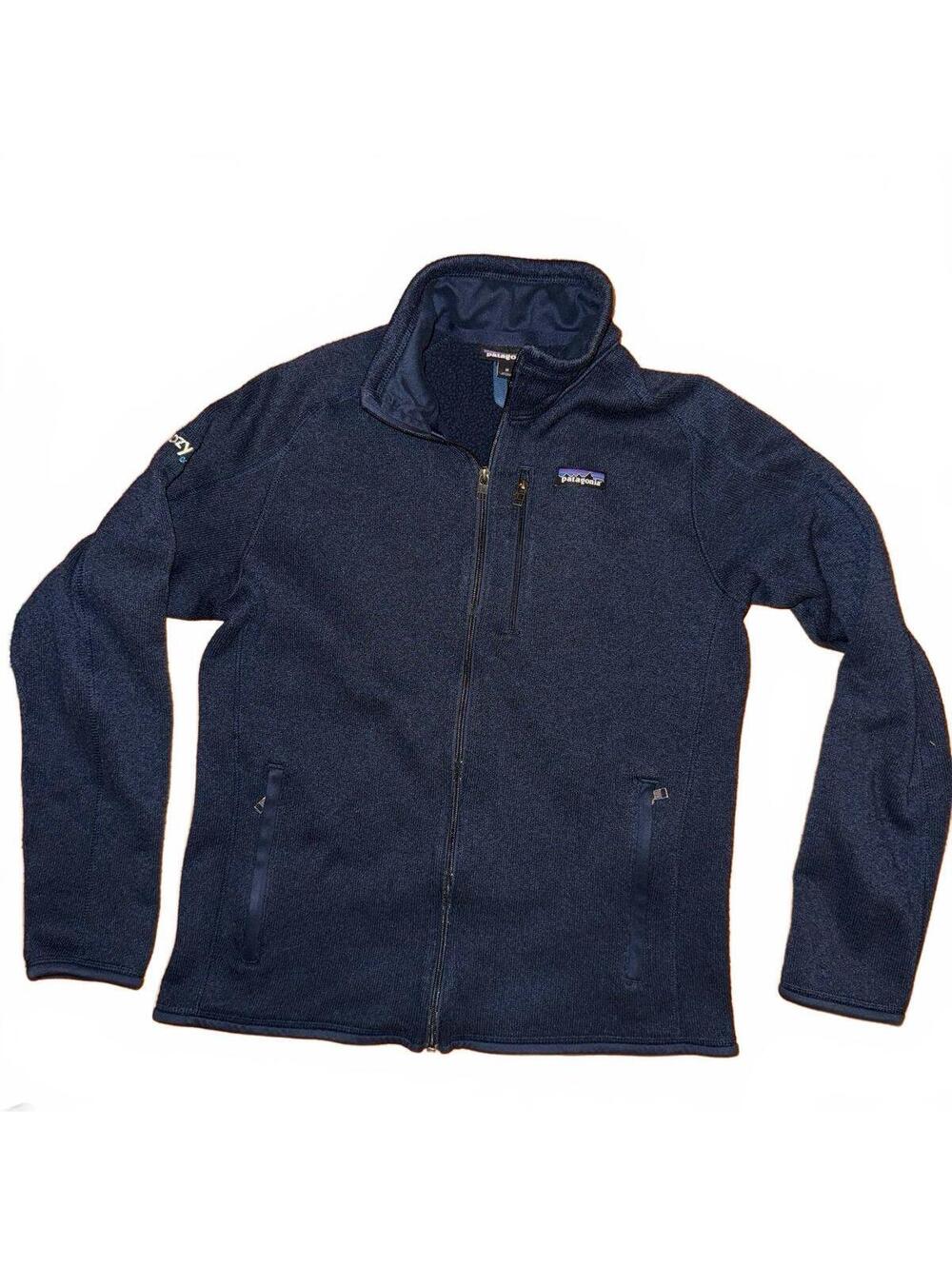 Patagonia men’s dark blue better sweater jacket Sz M business logo sleeve preppy